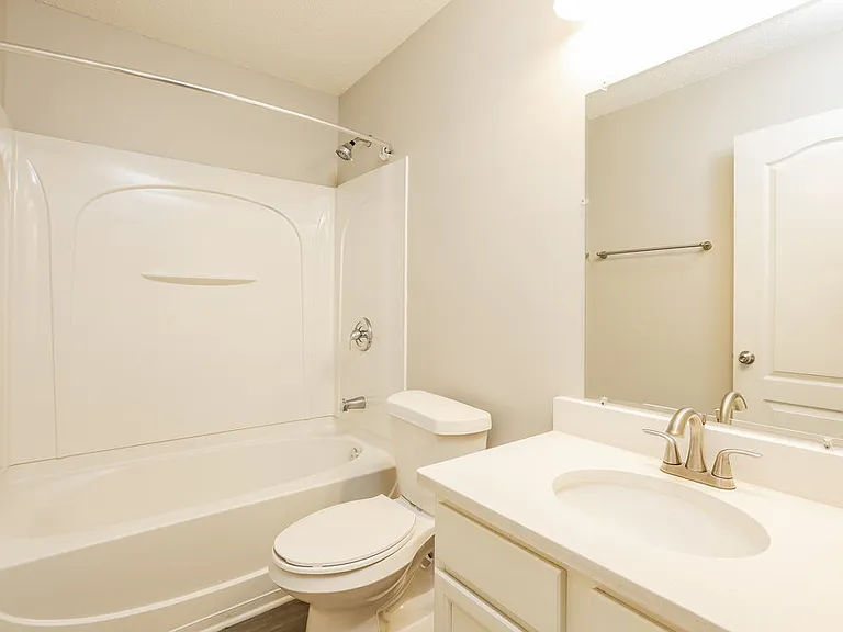 225 Comet Ct — Photo 14