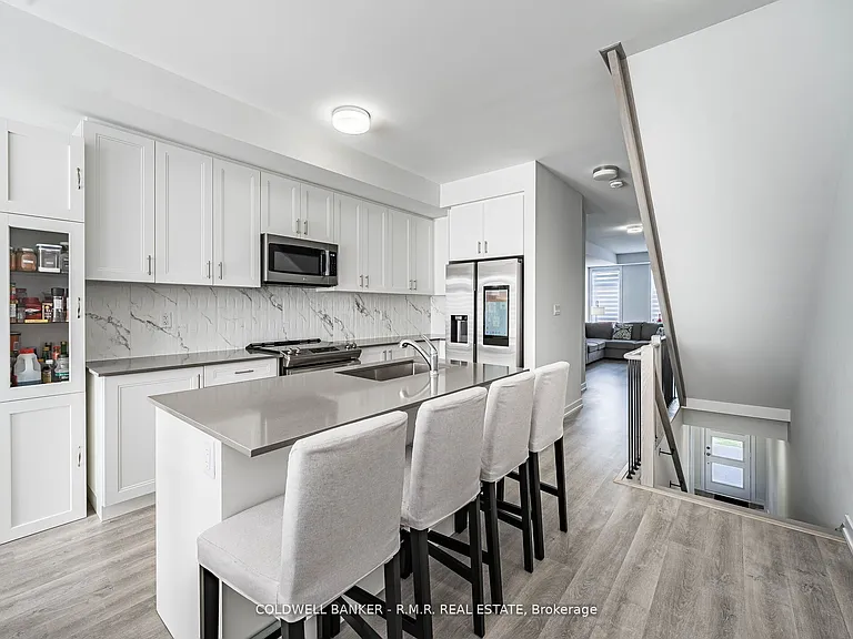 136 Brockley Dr — Photo 16