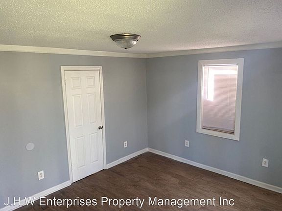 4th image of 1822 Clement Ave #C