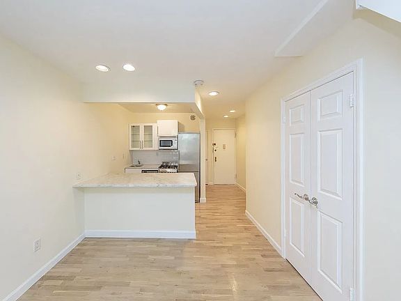 2nd image of 322 W 14th St #2B*
