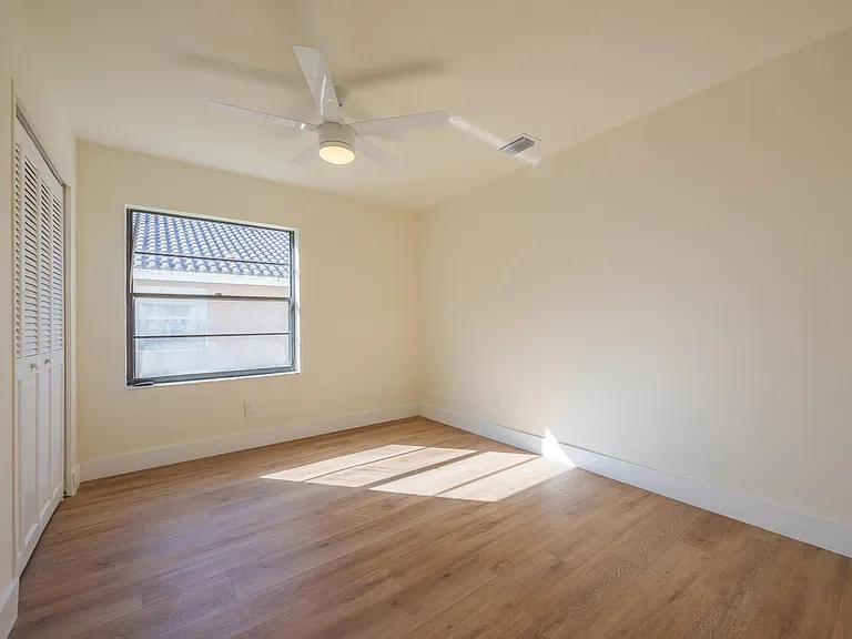 22352 Martella Ave — Photo 9