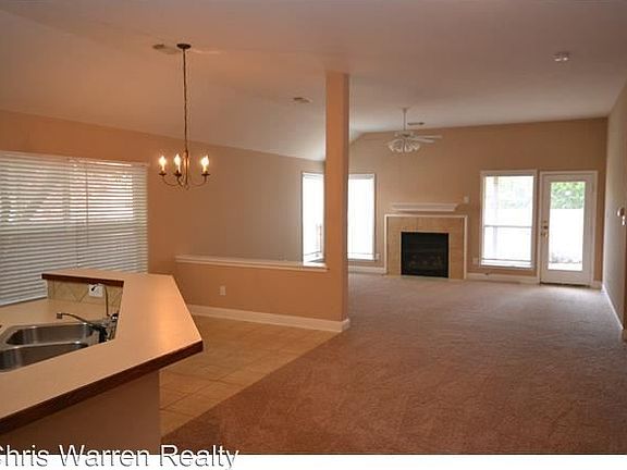 4th image of 2012 Clegg Dr
