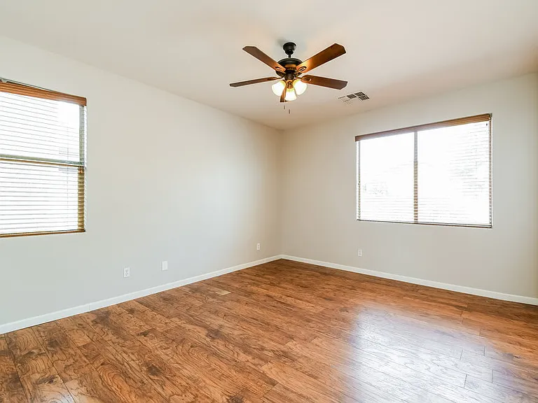 1062 E Nickleback St — Photo 9