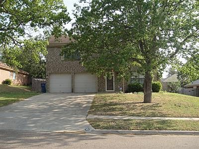 5th image of 912 Saratoga Ln