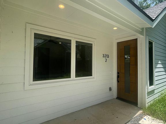 3rd image of 3213 Harris Park Ave #B
