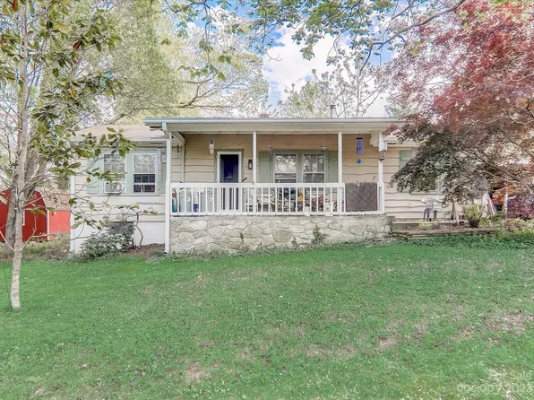 463 Wickins Dr, Hendersonville, NC 28791