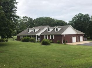 33 Meadow Rd, Russellville, AR 72802