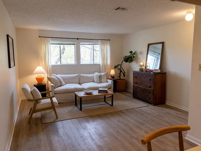 5516 Roosevelt Ave #201 — Photo 5