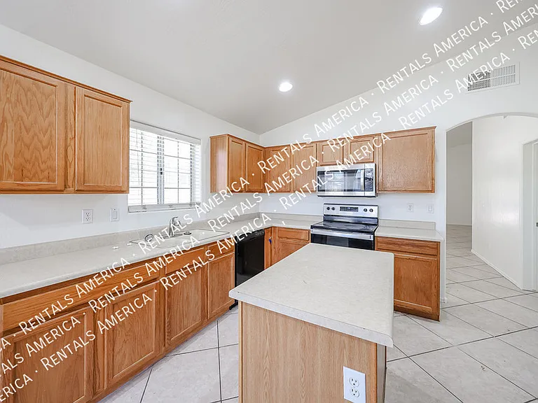 13182 W Cypress St — Photo 6