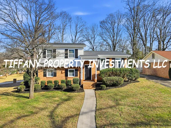 1601 Carfax Dr, Charlotte, NC 28216