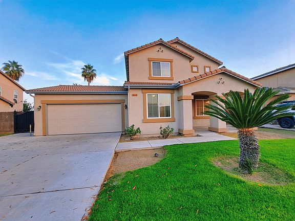 2nd image of 2373 S Playa Ave