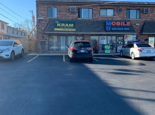 8306 S 88th Ave #E, Justice, IL 60458