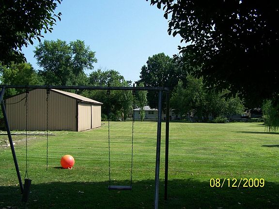 Huge Back Yard and Pole Barn