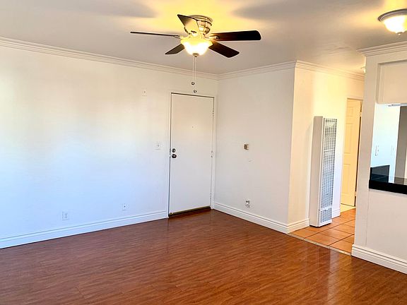 3rd image of 4069 Oakwood Ave APT 1