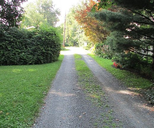 5th image of 316 Towpath Rd