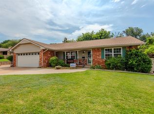 1102 N Rosebrier Dr, Guthrie, OK 73044