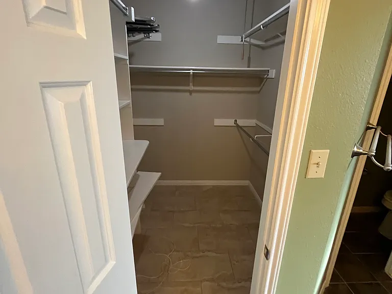 6303 Santee — Photo 28