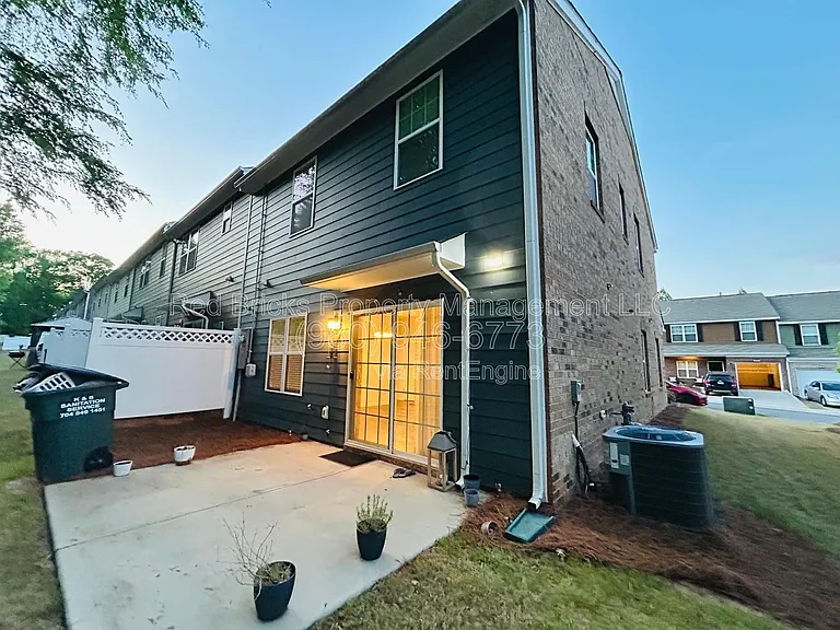 9315 Grand Valley Dr — Photo 41
