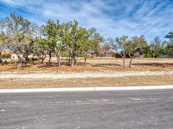 2020 Naples Ln N, Kerrville, TX 78028