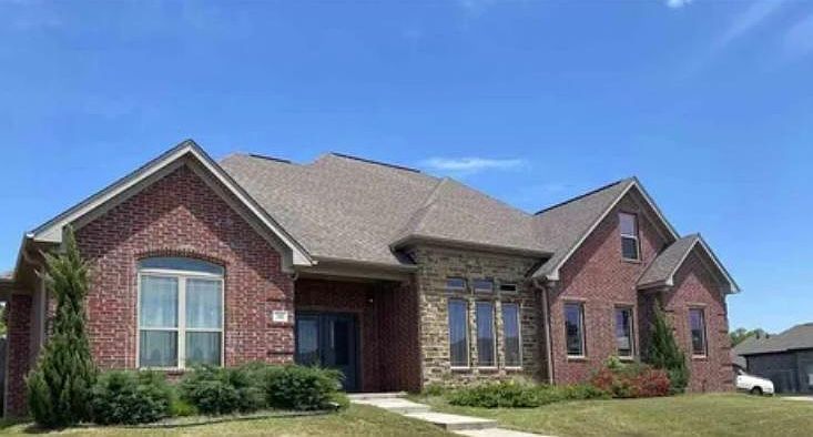 1st image of 2410 Ramond Ln