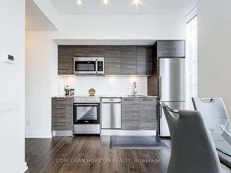 28 Wellesley St E #1104 — Photo 24