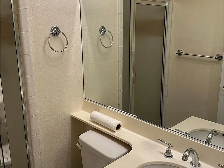 22865 Del Valle St #12 — Photo 12