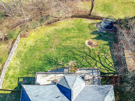 5th image of 1020 Turnberry Dr