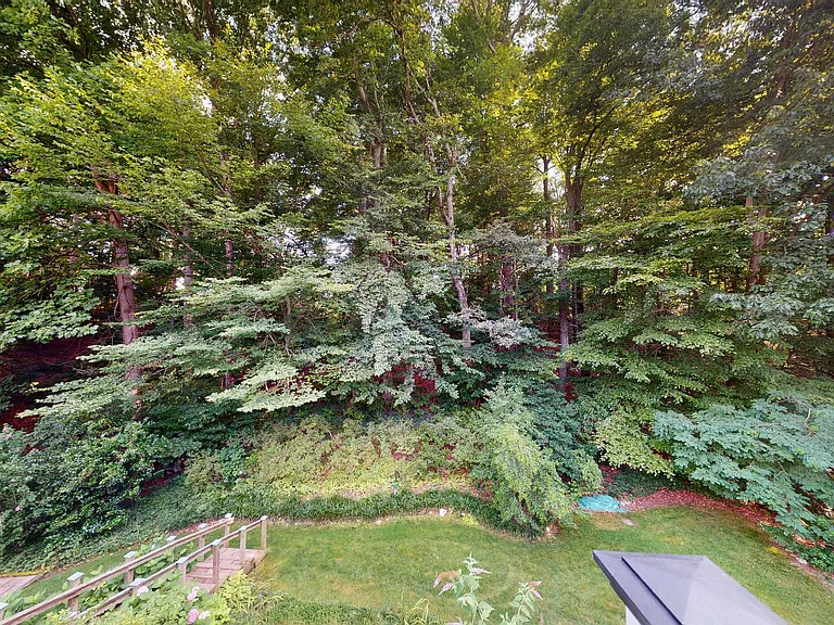 7628 Chancellor Way — Photo 25
