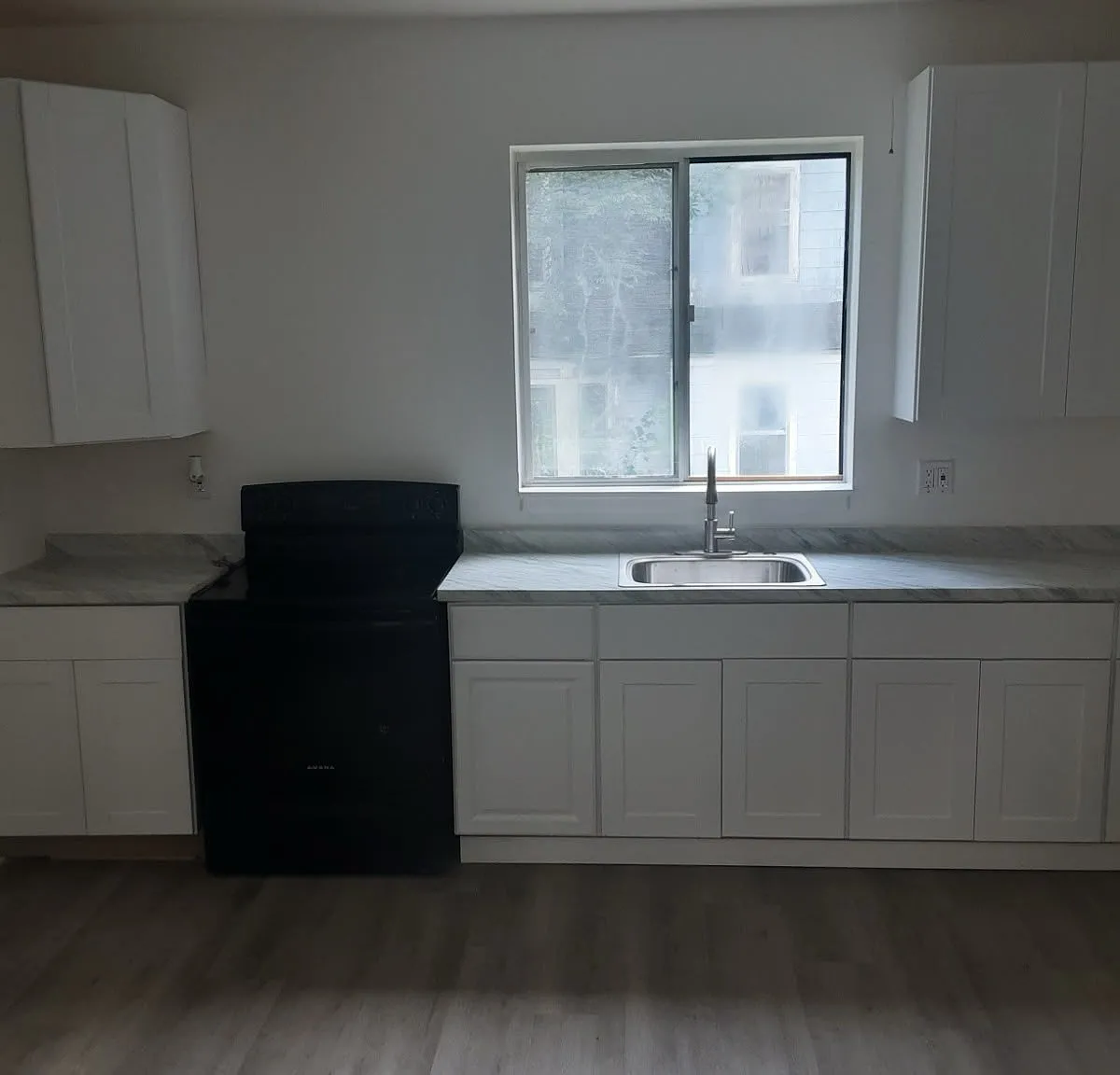 5 bed, $2,500 — Photo 2