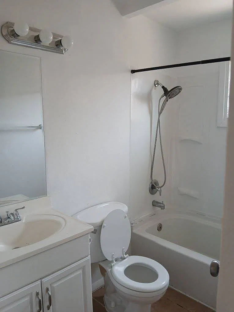 2 bed, 850 sqft, $1,250 — Photo 4