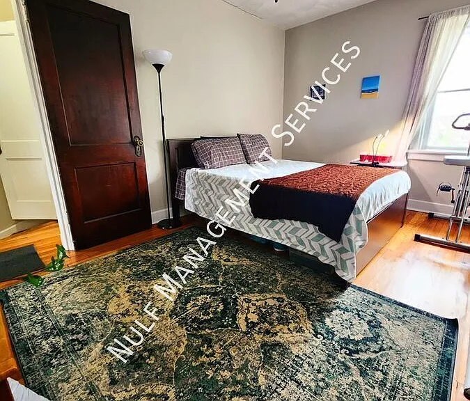 5846 Burchfield Ave — Photo 8
