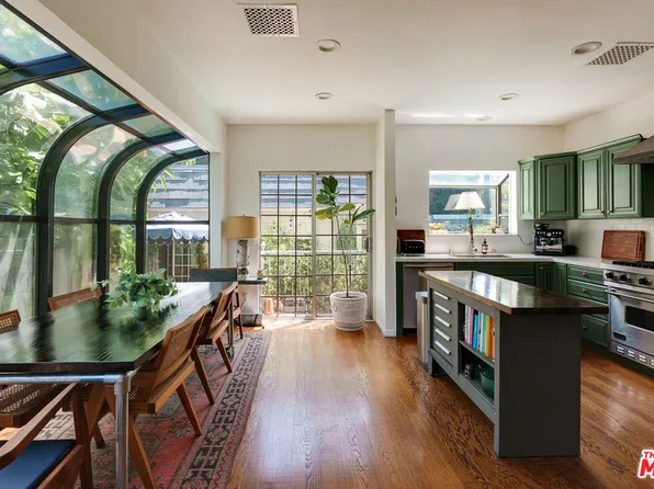 8998 Lloyd Pl, West Hollywood, CA 90069