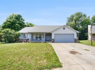811 Meadow Ct, Mooresville, IN