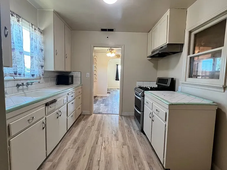 1101 Nebraska Ave — Photo 8