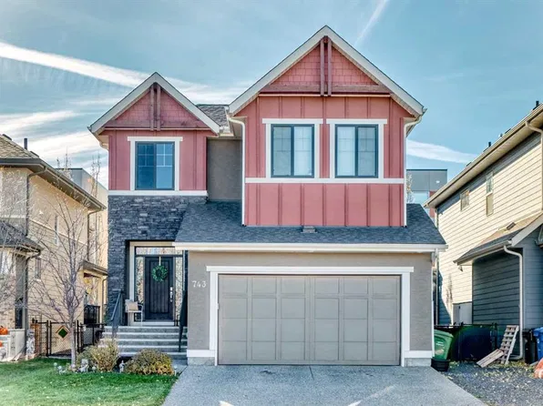 743 NE Shawnee Dr SW, Calgary, AB T2Y 1V6