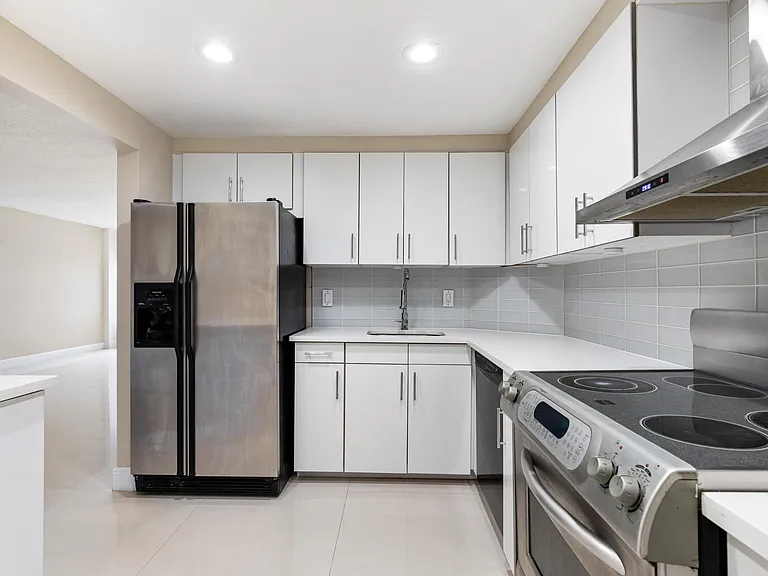405 N Ocean Blvd #1123 — Photo 15