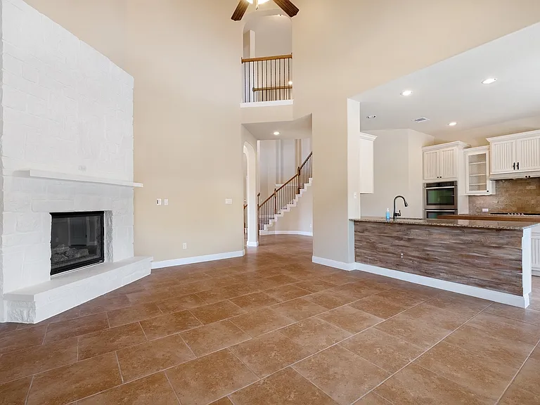 2921 Desert Candle Dr — Photo 10