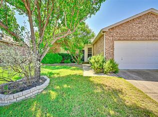 3007 Hobble Ct, Grand Prairie, TX 75052