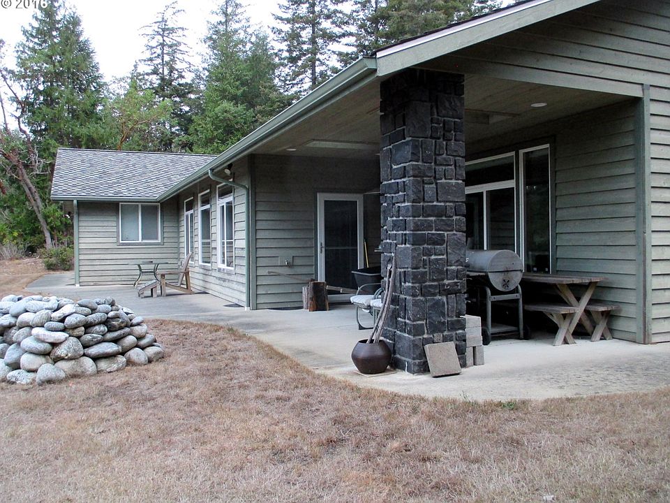 2nd image of 89406 Sunny Loop Ln