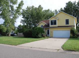 7601 26th St N, Oakdale, MN 55128