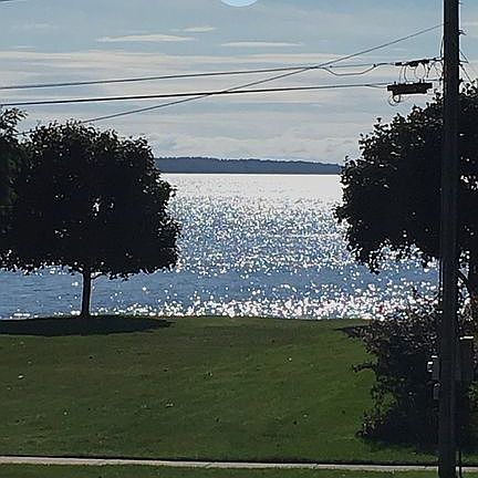 2nd image of 1714 Lake Shore Dr