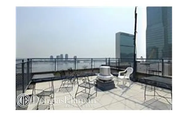 Rented by Douglas Elliman | media 14