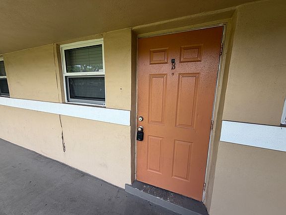 3rd image of 1001 SW 15th Ave APT B
