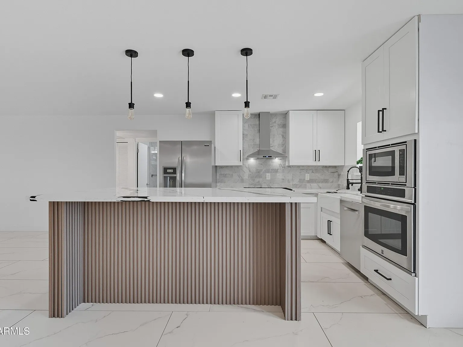 4 bed, 2.0 bath, 2017 sqft, $3,500 — Photo 4