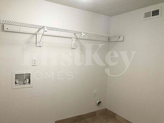 5th image of 2583 Herndon Rd