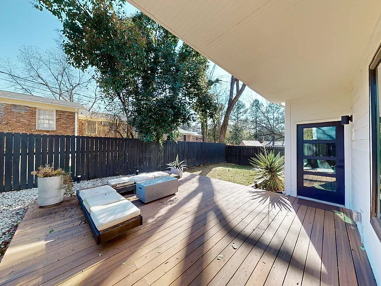 1220 Lomax Ave — Photo 45