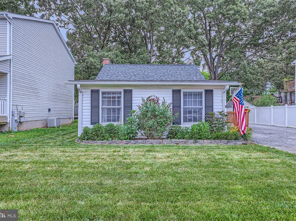 4954 Dogwood St, Shady Side, MD 20764