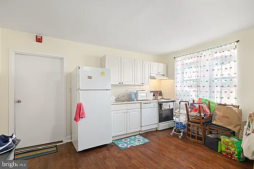 252 South St Photo 1