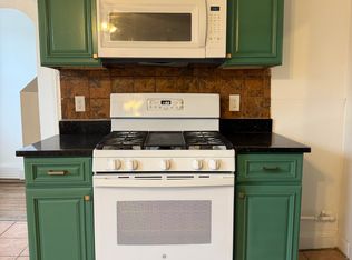 35 Clare St #3, Lowell, MA 01854