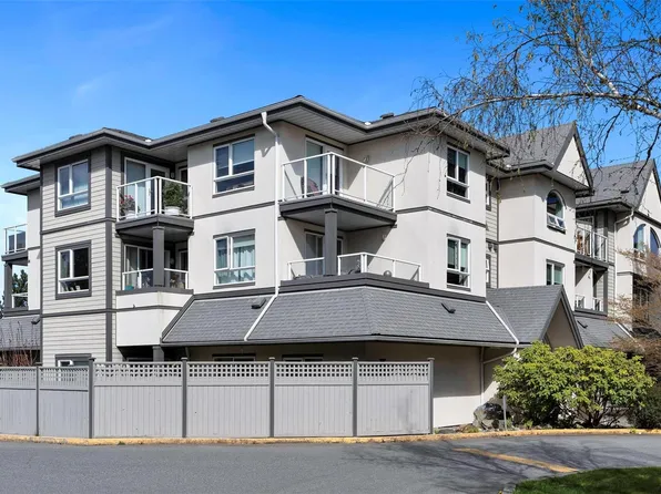 2227 James White Blvd #304, Sidney, BC V8L 1Z5